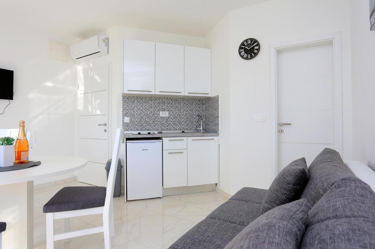Family Friendly Apartments With A Swimming Pool Zivogosce - Porat, Makarska - 18150 ภายนอก รูปภาพ