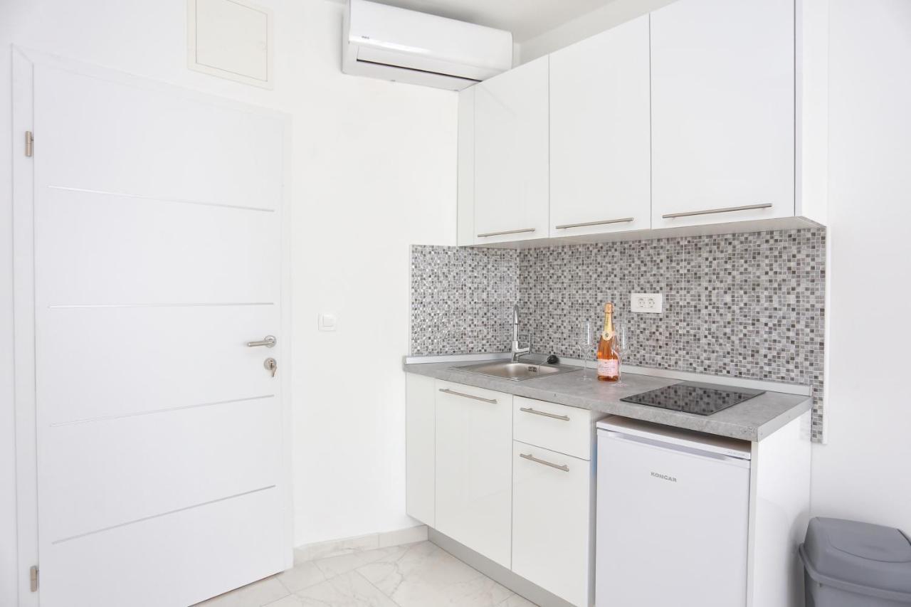 Family Friendly Apartments With A Swimming Pool Zivogosce - Porat, Makarska - 18150 ภายนอก รูปภาพ